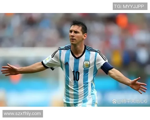 从贝利到梅西各个时期足球明星的辉煌与传奇